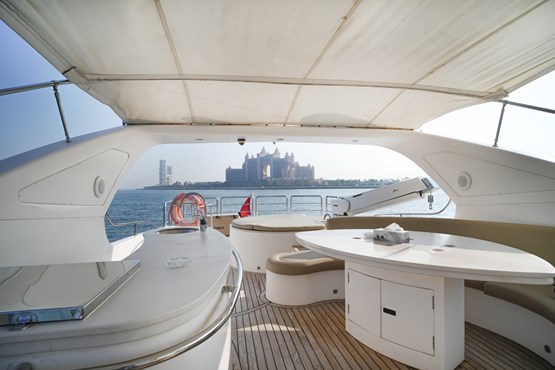 Majesty yacht | AED1,300/hour